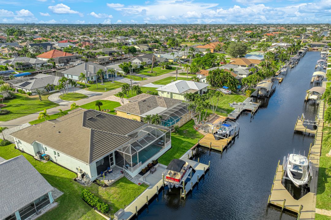 5317 SW 8th Pl, Cape Coral, FL 33914