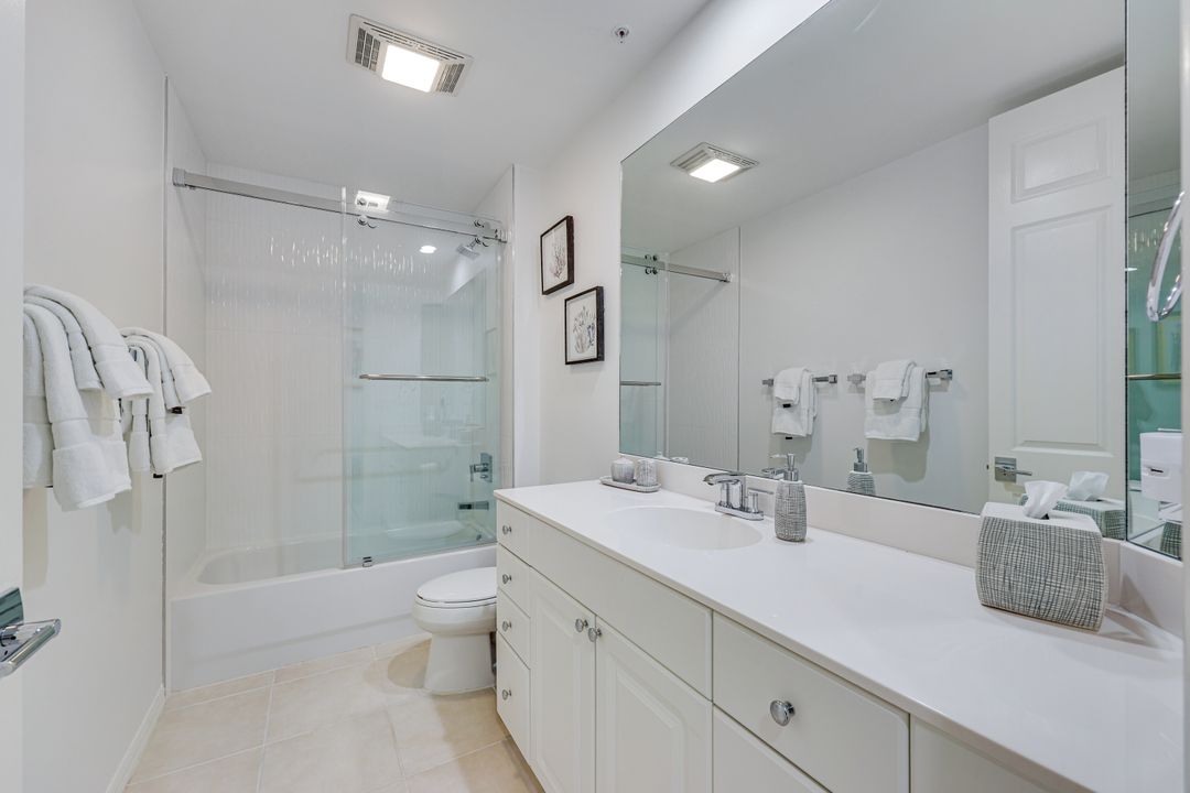 400 Flagship Dr #705, Naples, FL 34108