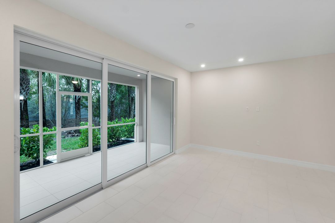 280 Antilles Wy E #101, Naples, FL 34112