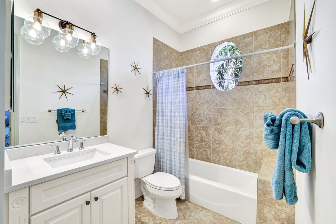 3176 Serena Ln #202, Naples, FL 34114