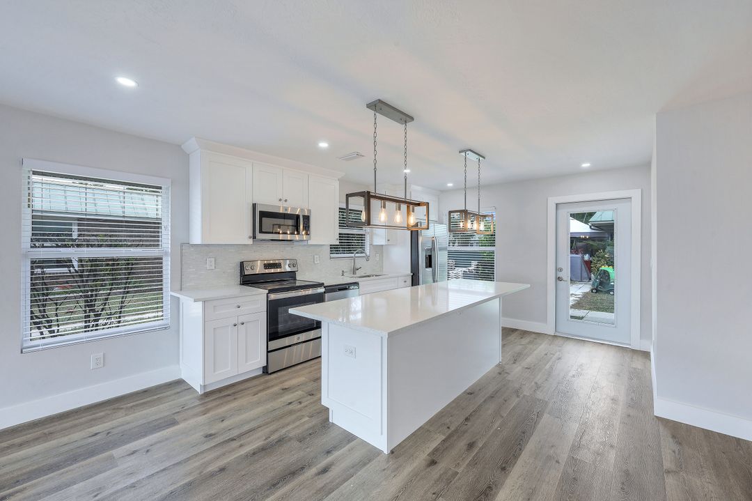 2848 Arbutus St #D1, Naples, FL 34112