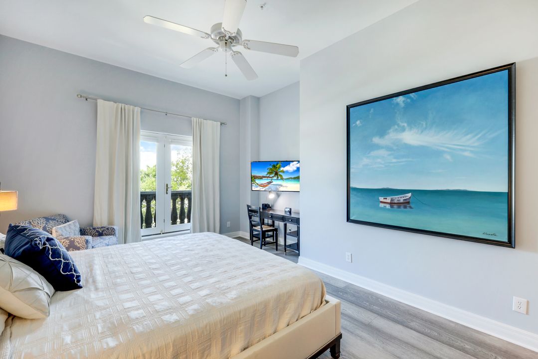 375 5th Ave S #305, Naples, FL 34102