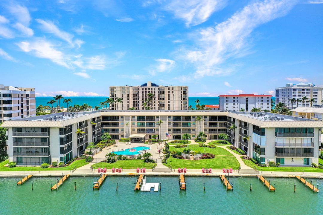 3200 Gulf Shore Blvd N #401, Naples, FL 34103