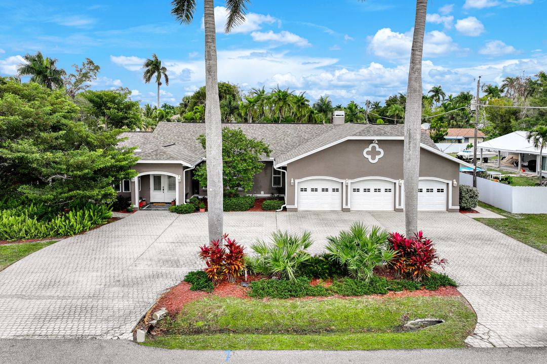 729 Dean Way, Fort Myers, FL 33919