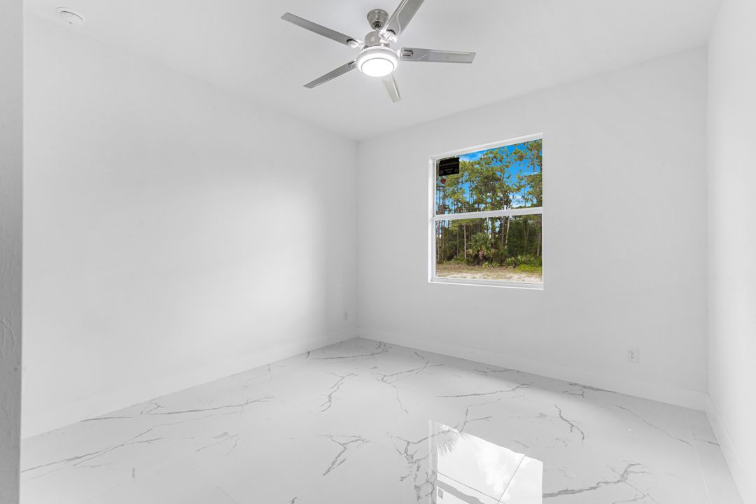 407 Columbus Ave, Lehigh Acres, FL 33972