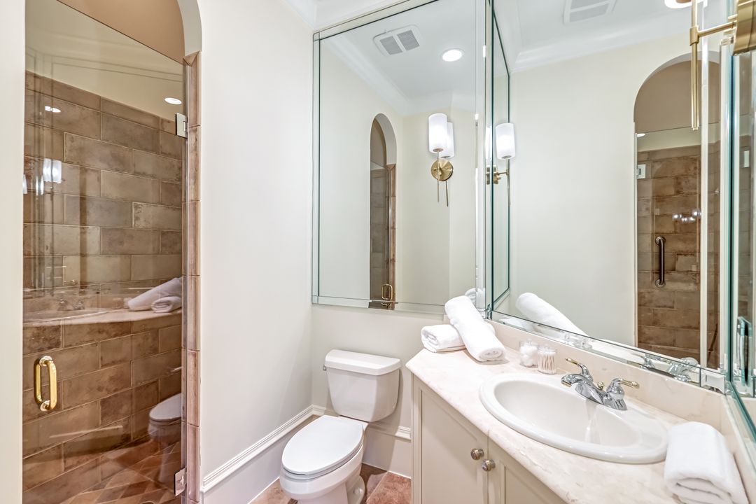 2861 Capistrano Way, Naples, FL 34105