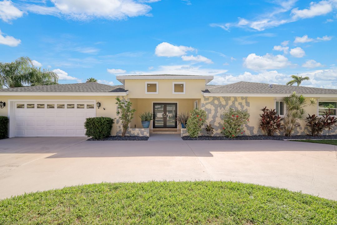 5211 Pocatella Ct, Cape Coral, FL 33904
