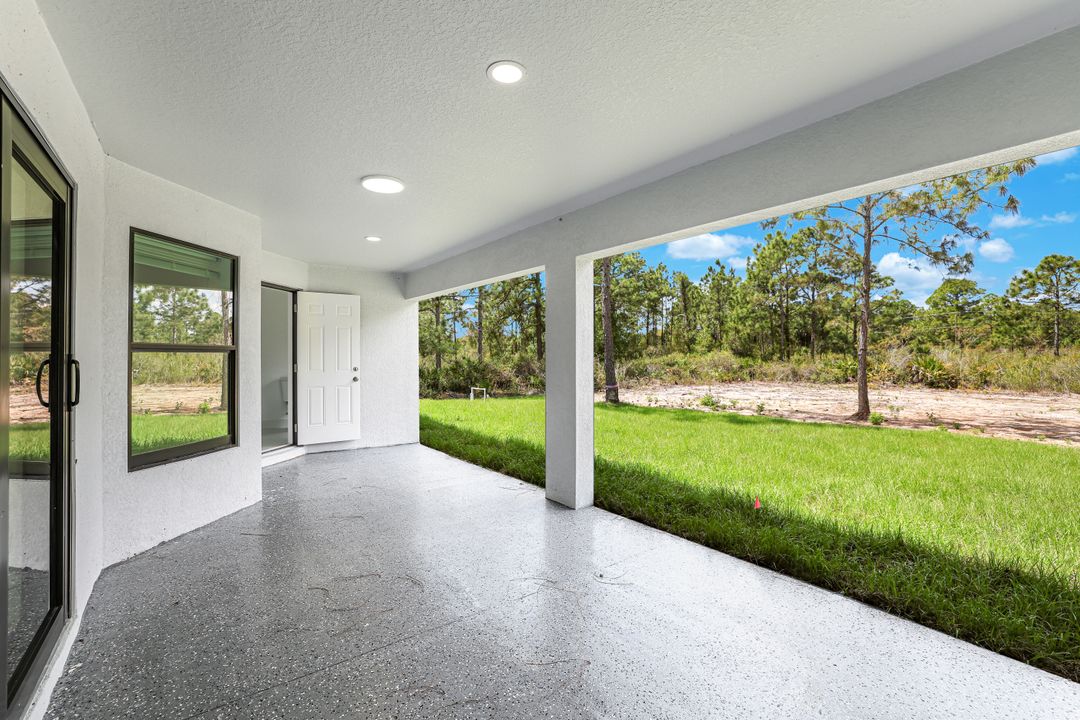 1207 Desoto Ave, Lehigh Acres, FL 33972