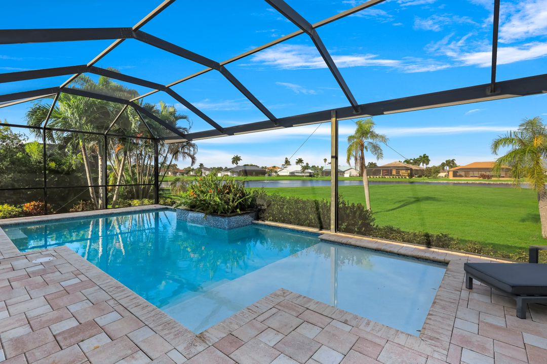 11899 King James Ct, Cape Coral, FL 33991