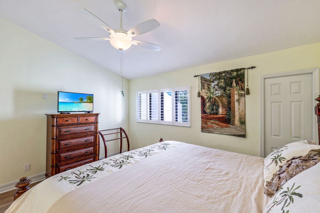 2294 Anchorage Ln #C, Naples, FL 34104