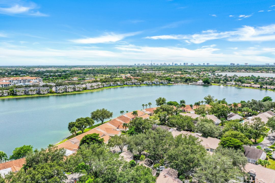 7713 Ahoy Ave, Naples, FL 34109