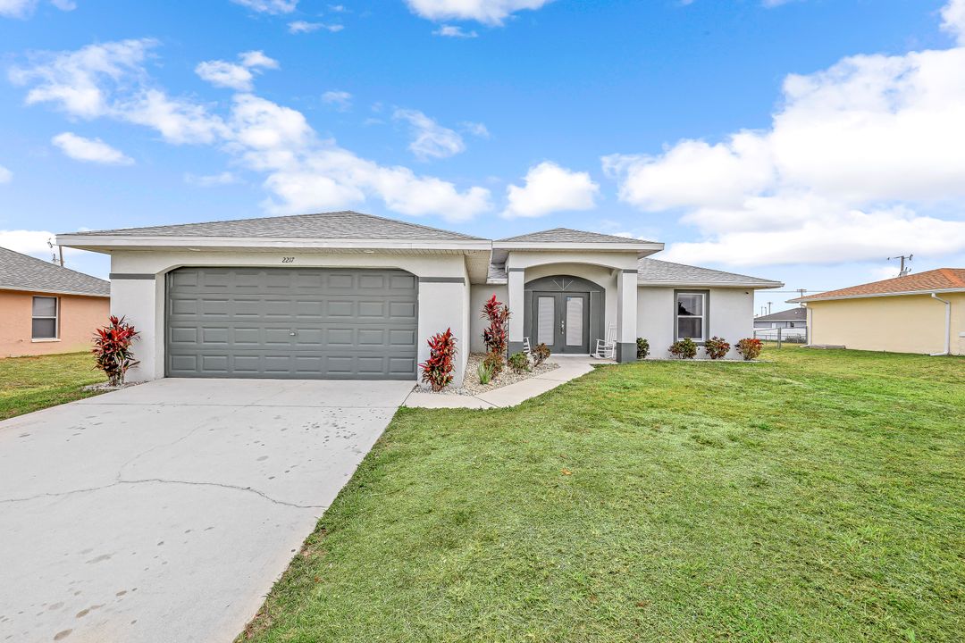 2217 SW 3rd Pl, Cape Coral, FL 33991