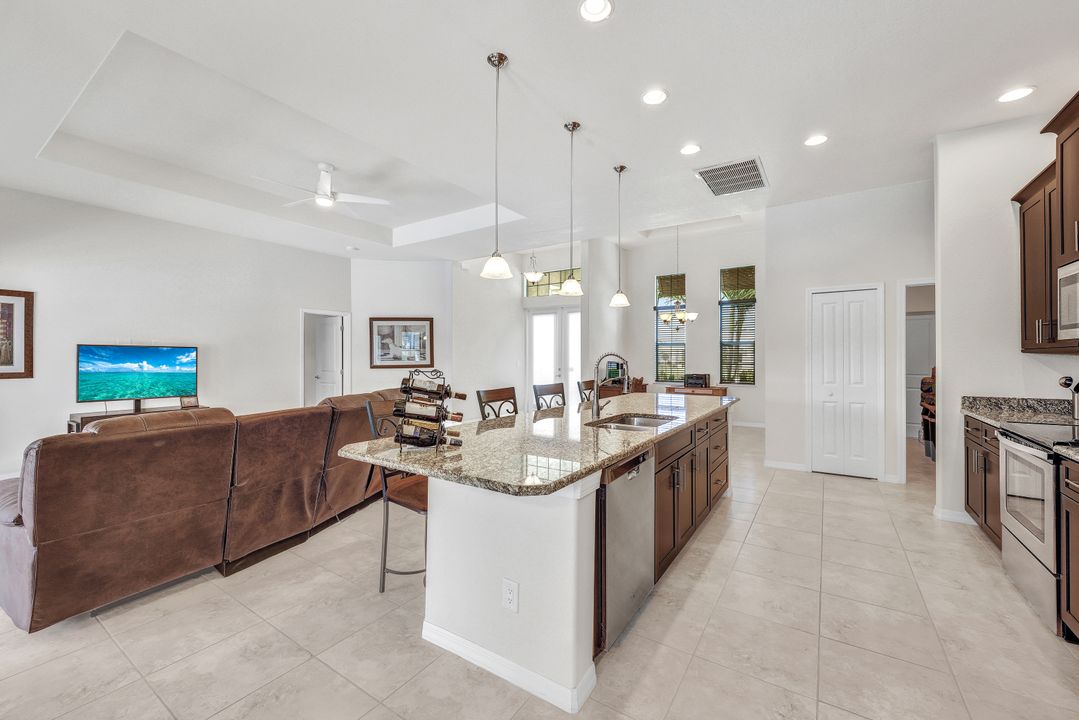 1426 SW 12th Terrace, Cape Coral, FL 33991