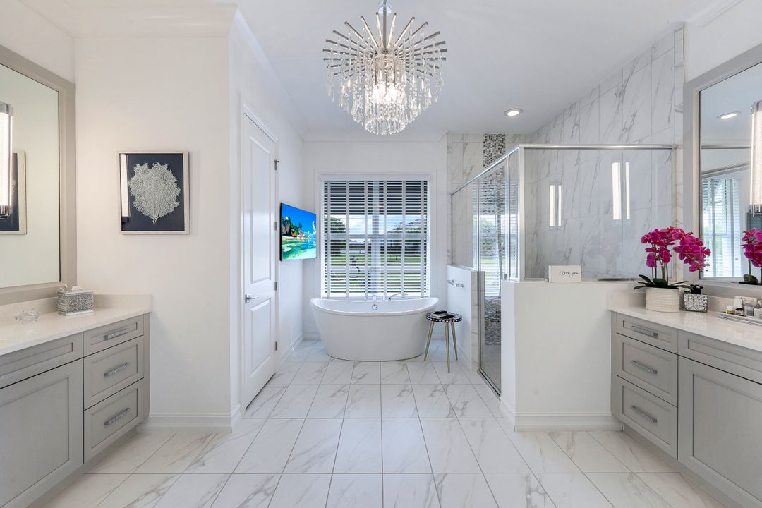 14448 Neptune Ave, Naples, FL 34114