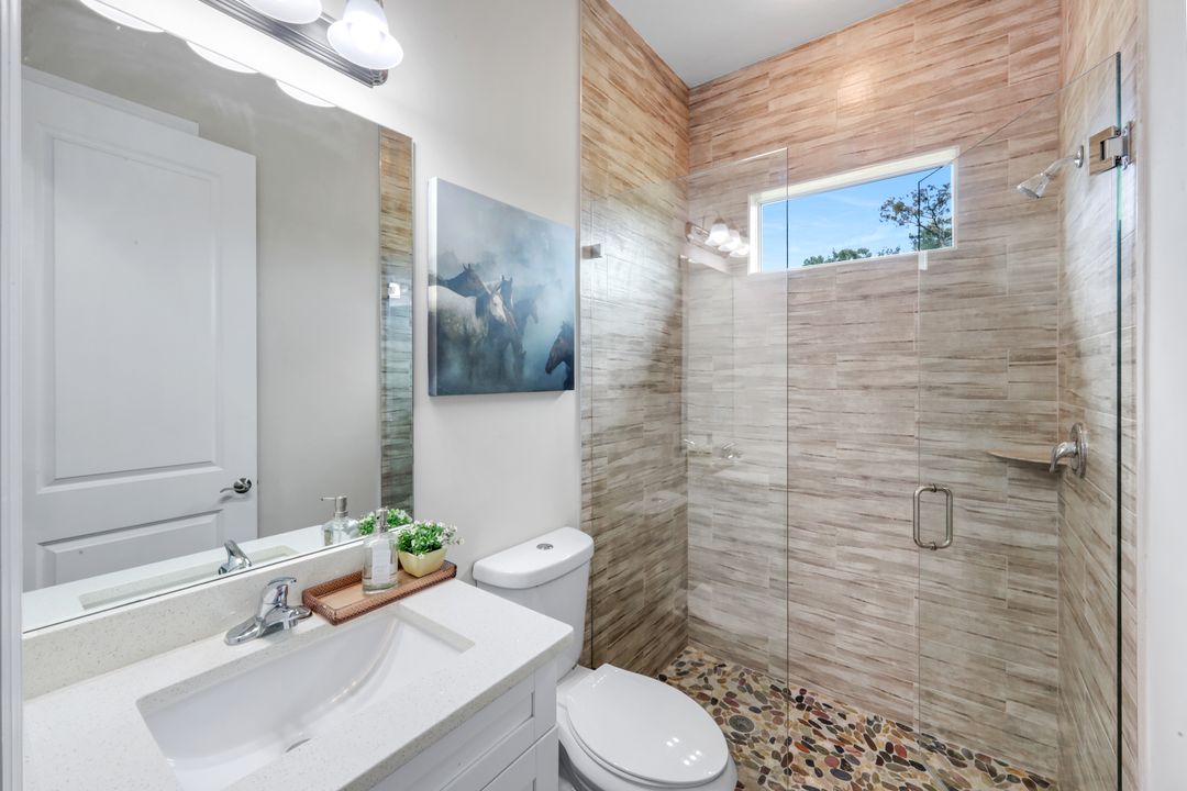 1960 Moulder Dr, Naples, FL 34120