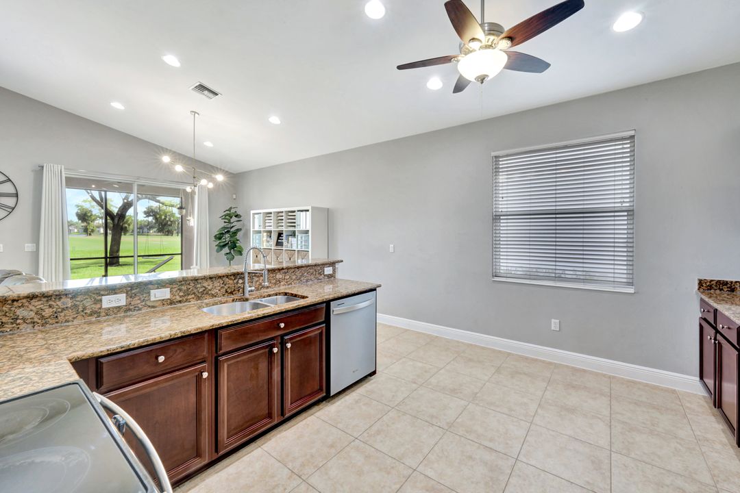 1574 Double Eagle Trail, Naples, FL 34120