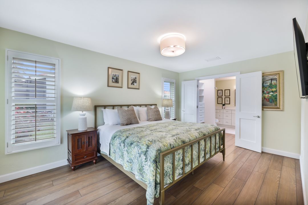2218 Kings Lake Blvd, Naples, FL 34112
