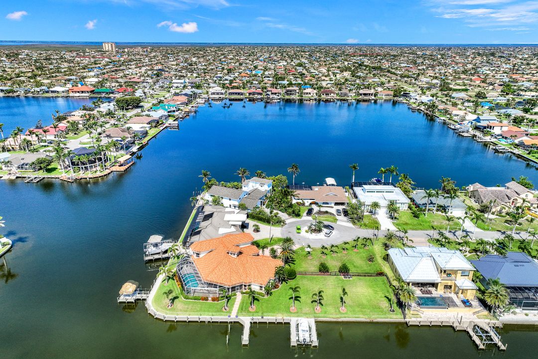 5231 SW 5th Pl, Cape Coral, FL 33914