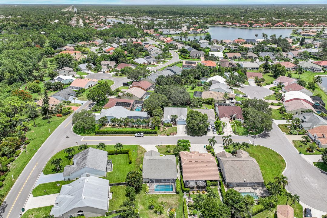 6600 Bishopgate Ln, Naples, FL 34104