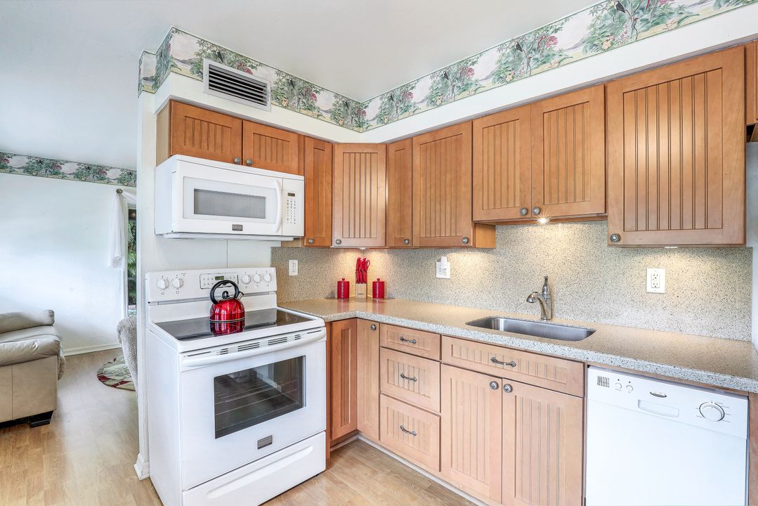 3758 12th St N, Naples, FL 34103