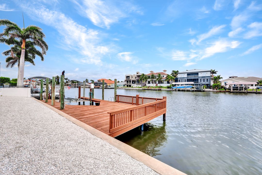 396 Conners Ave, Naples, FL 34108