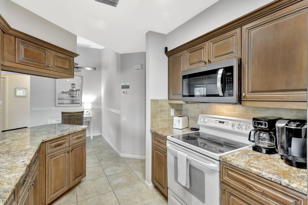 3704 Cartwright Ct, Bonita Springs, FL 34134