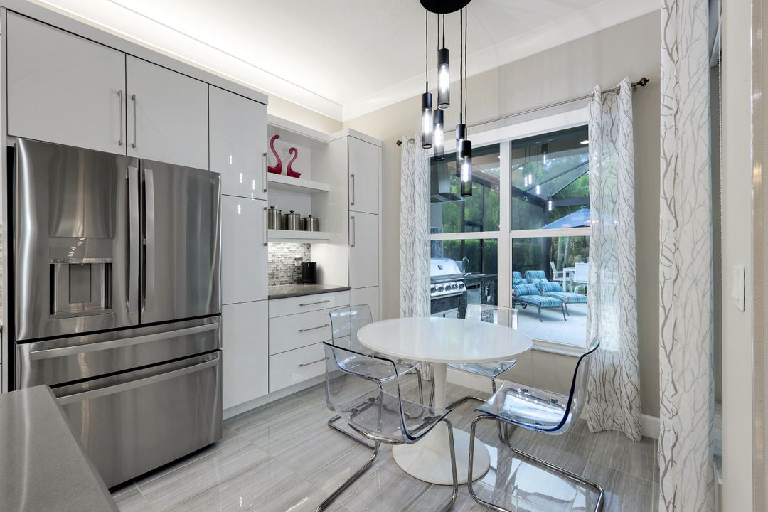 28560 Twain Dr, Bonita Springs, FL 34135