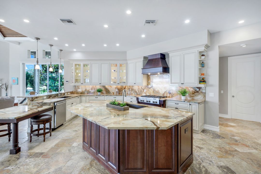 1658 McIlvaine Ct, Marco Island, FL 34145