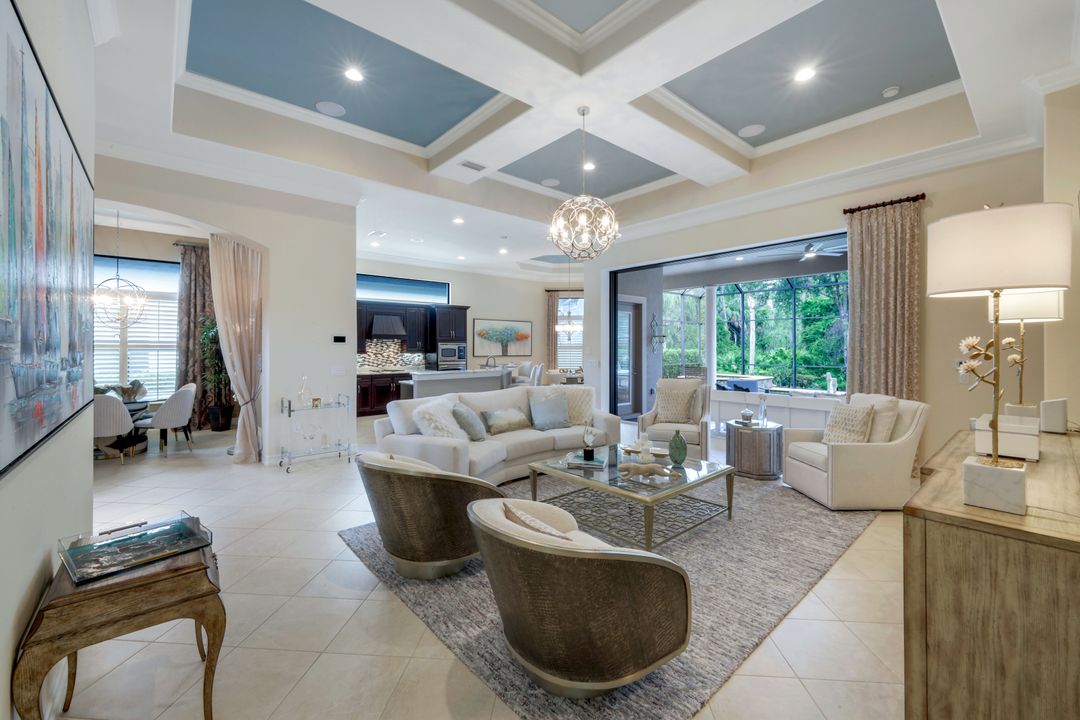 6419 Vivaldi Ct, Naples, FL 34113