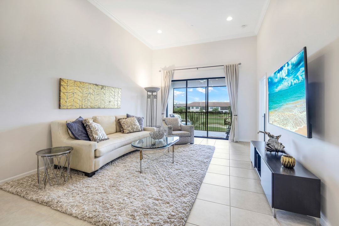 9386 Pocida Ct #202, Naples, FL 34119