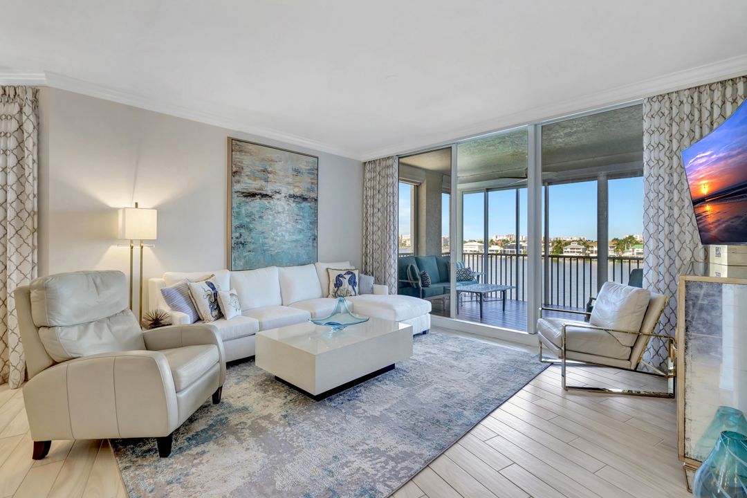 410 Flagship Dr #501, Naples, FL 34108