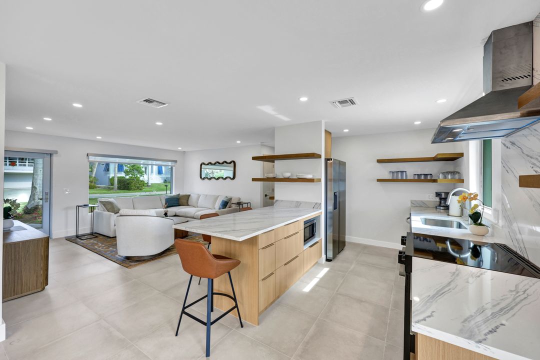 432 Oak Ave, Naples, FL 34108