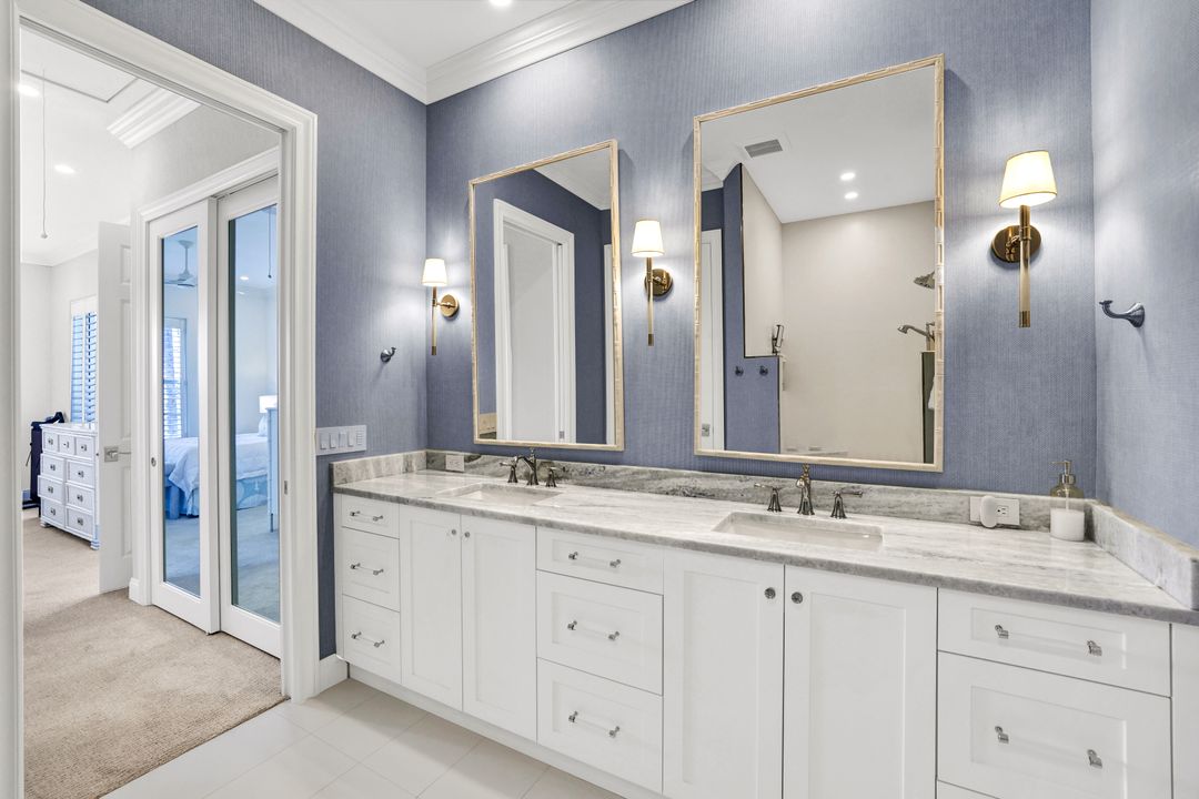 1876 Seville Blvd #1522, Naples, FL 34109