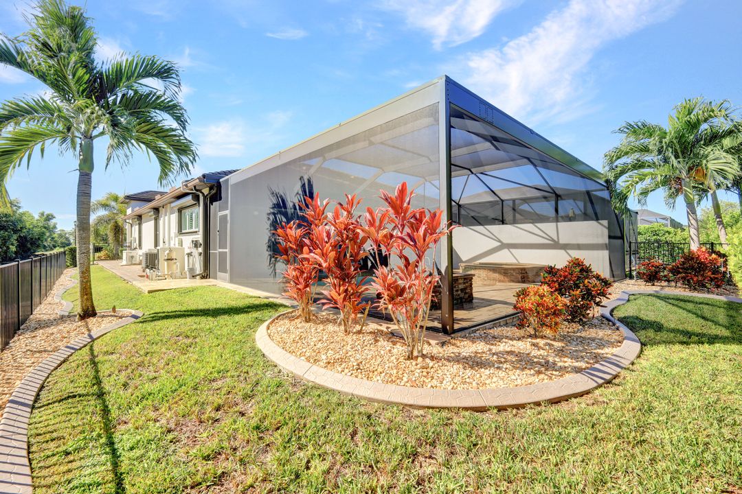 1189 S Town and River Dr, Fort Myers, FL 33919