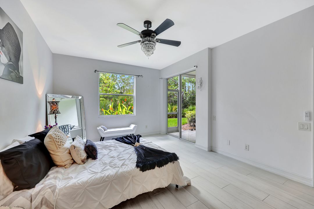 1045 Tarpon Cove Dr #102, Naples, FL 34110