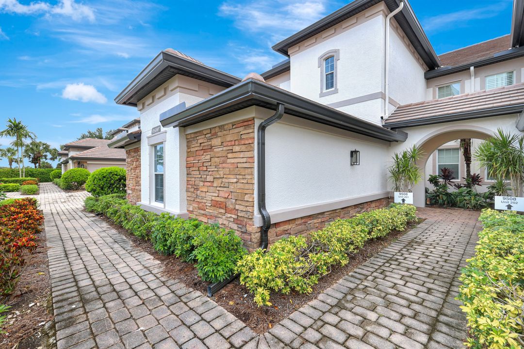 9508 Ironstone Terrace #201, Naples, FL 34120