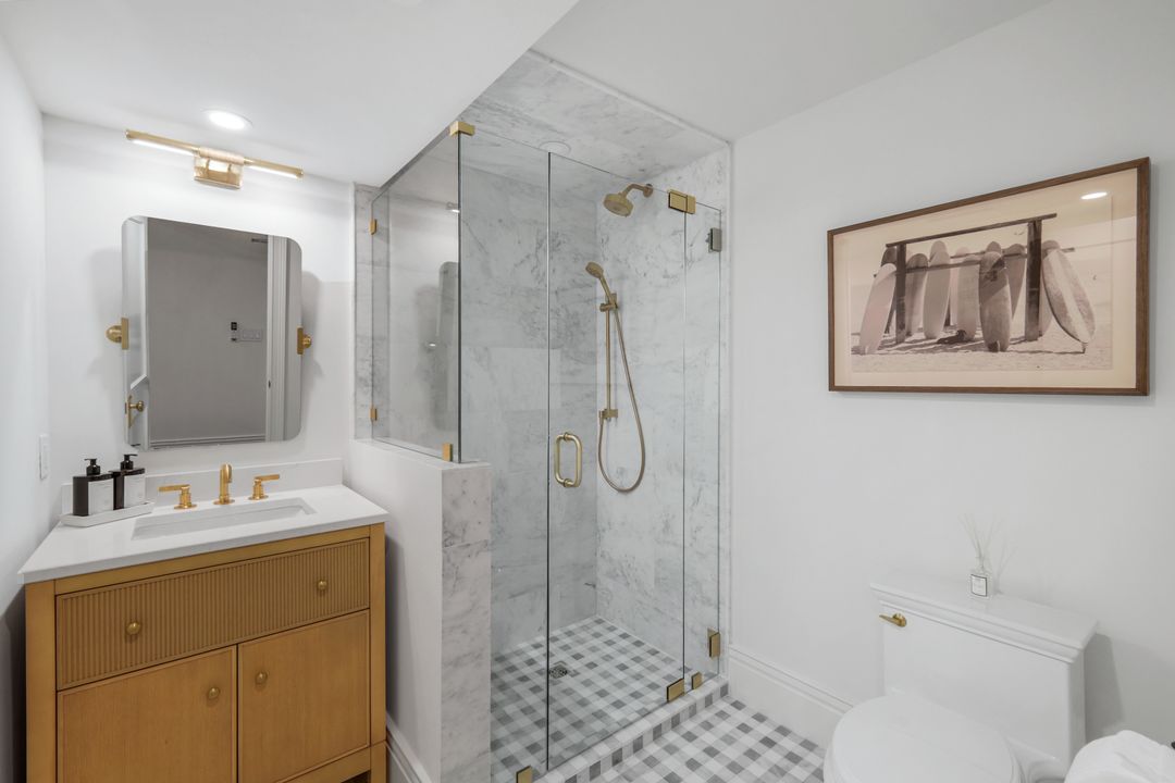4041 Gulf Shore Blvd N #109, Naples, FL 34103
