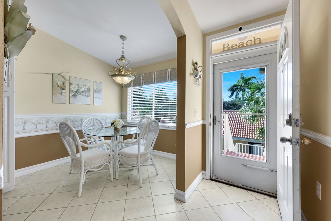 2375 Bayou Ln #4, Naples, FL 34112