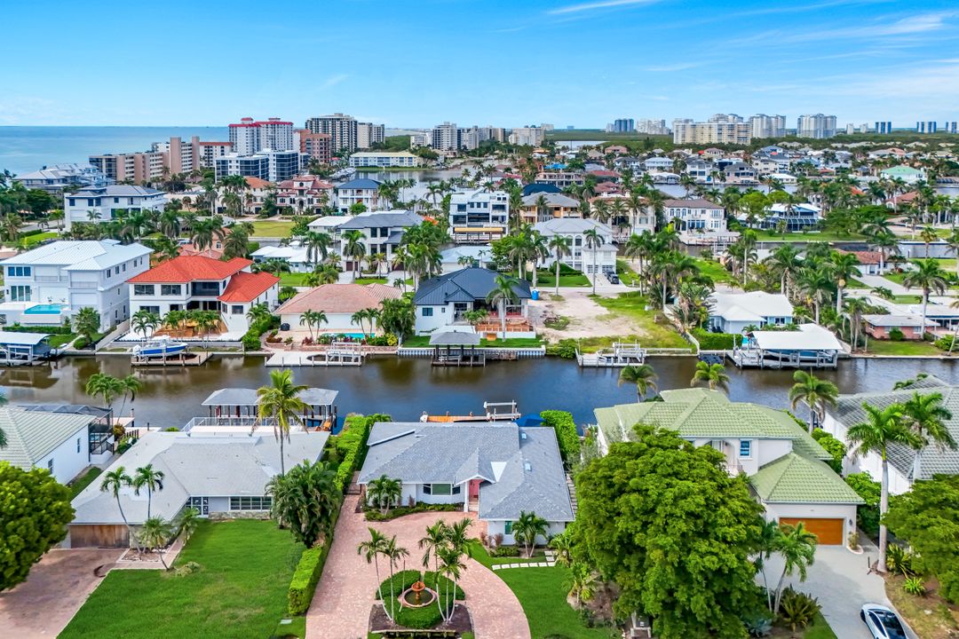 151 Bayview Ave, Naples, FL 34108