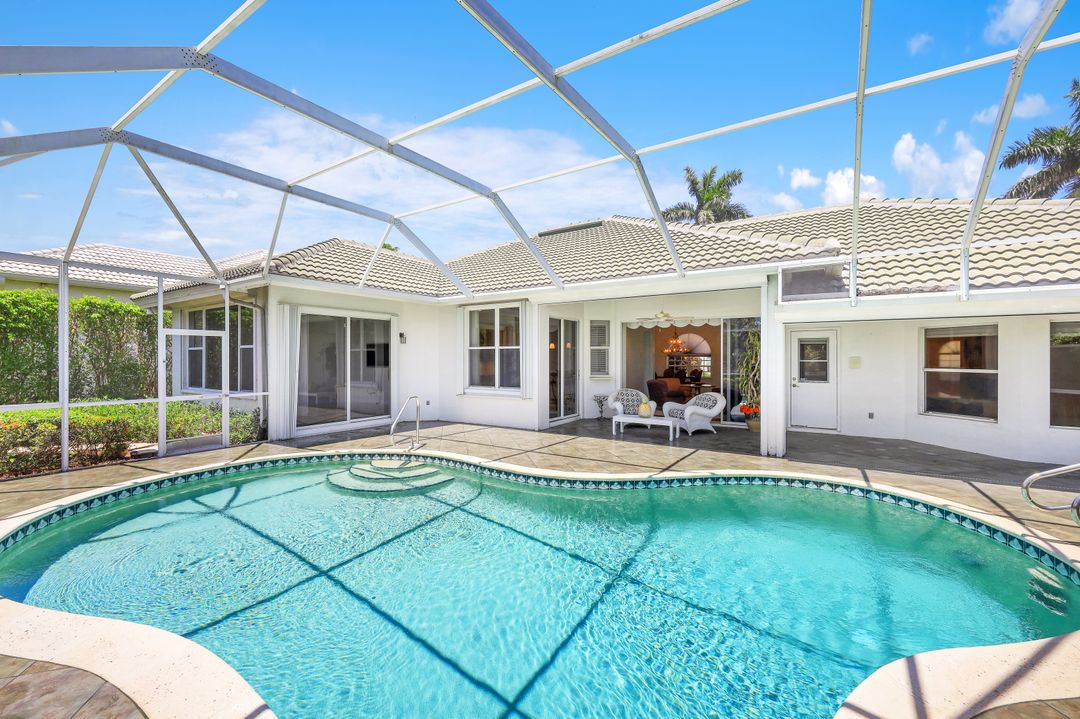 1940 Timberline Dr, Naples, FL 34109