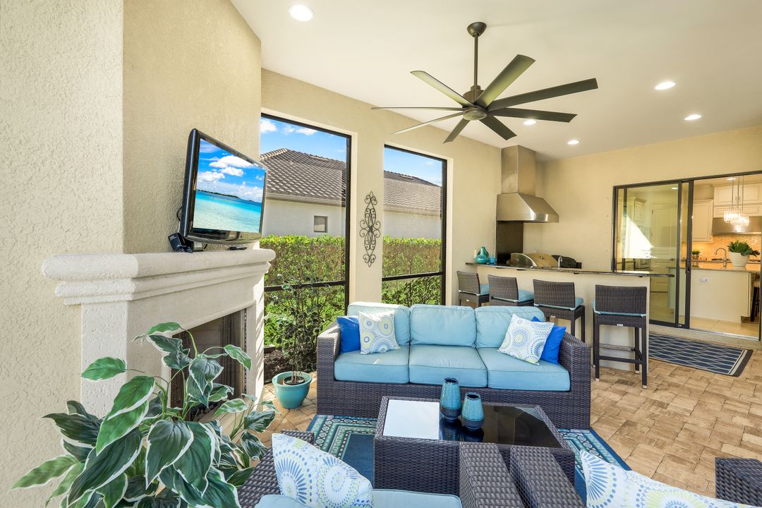 9539 Campanile Cir, Naples, FL 34114