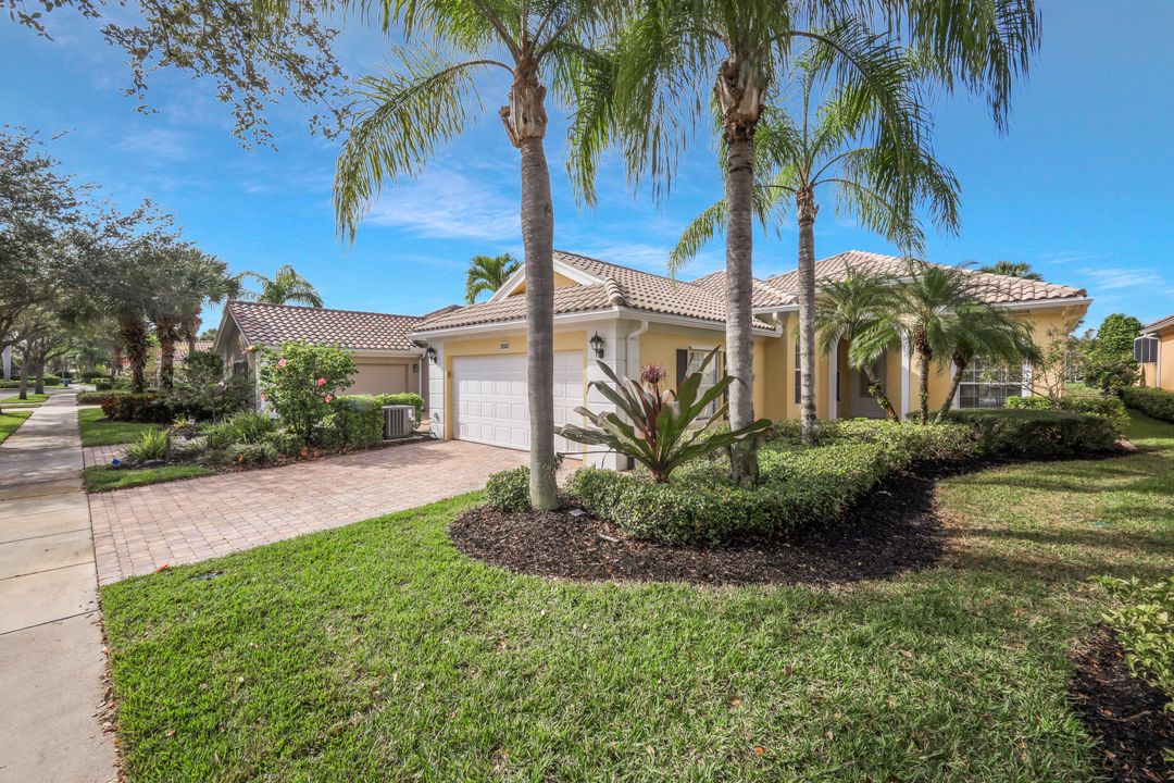 28348 Nautica Ln, Bonita Springs, FL 34135
