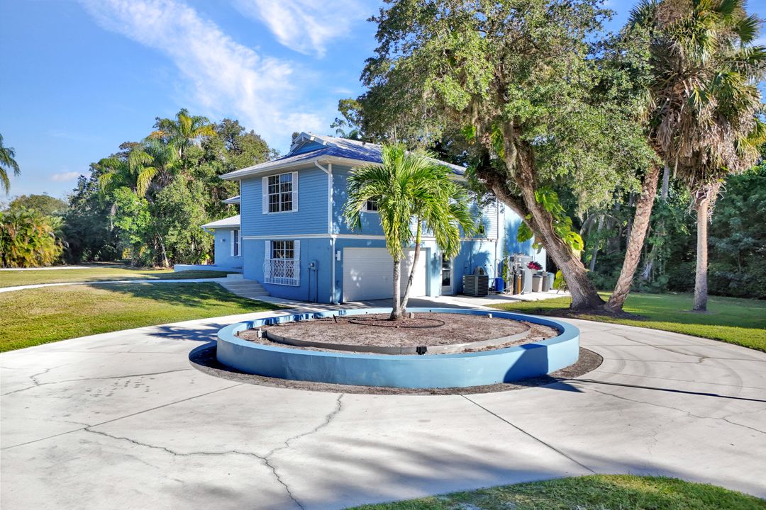 1345 Barrett Rd, North Fort Myers, FL 33903