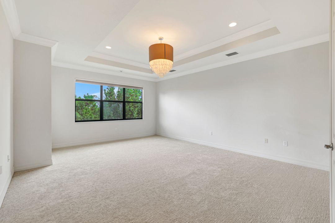 3430 Tigris Ln, Naples, FL 34119