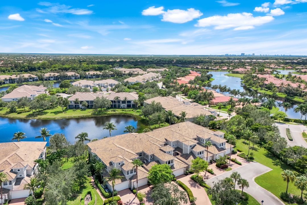 9242 Tesoro Ln #203, Naples, FL 34114