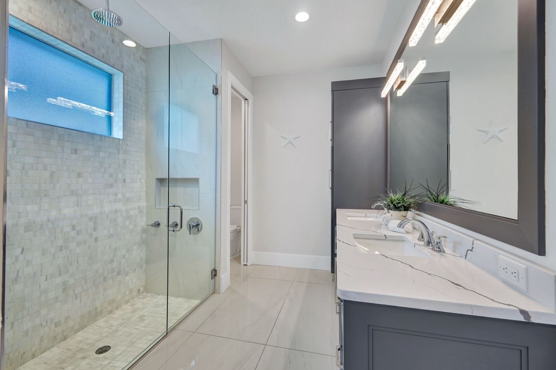 574 94th Ave N, Naples, FL 34108