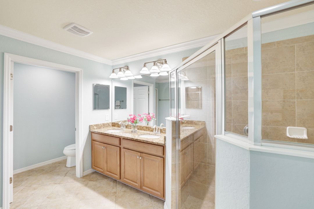 3165 Aviamar Cir #102, Naples, FL 34114