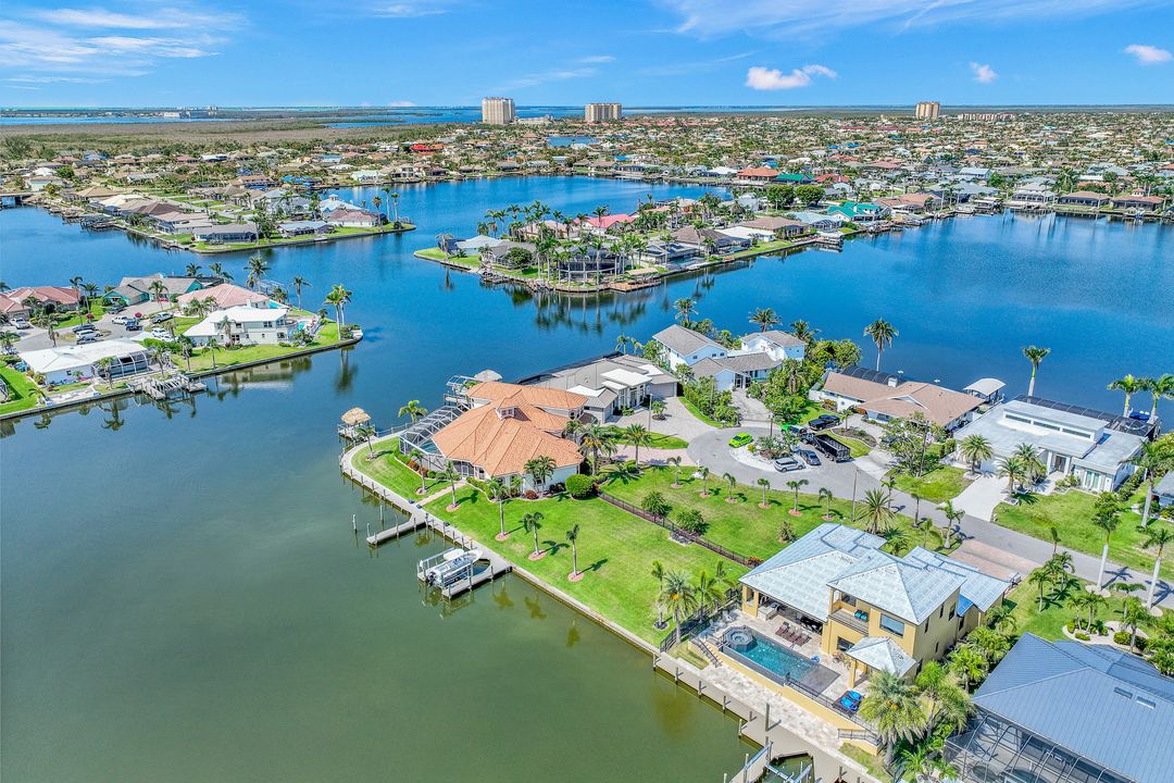 5227 SW 5th Pl, Cape Coral, FL 33914