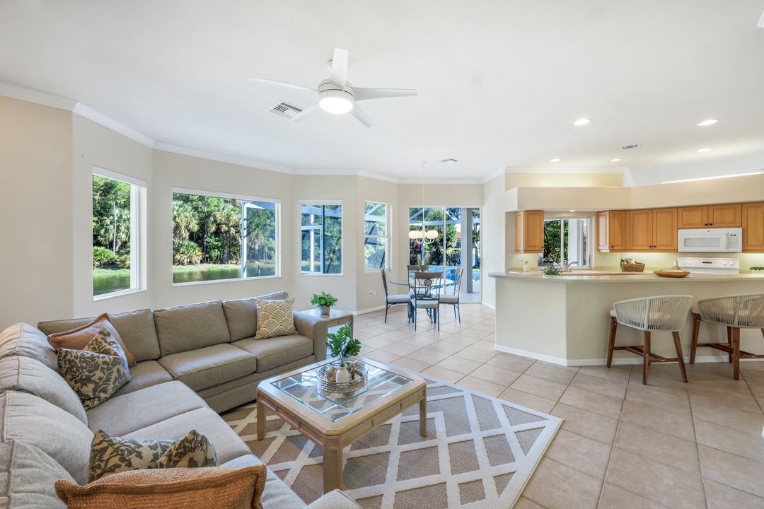 10824 Pond Ridge Dr, Fort Myers, FL 33913