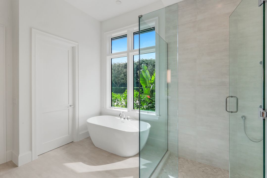 16728 Enclave Cir, Naples, FL 34110